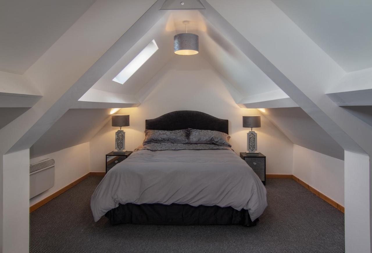 Stunning Church Conversion Close To The Tower Blackpool Exterior foto